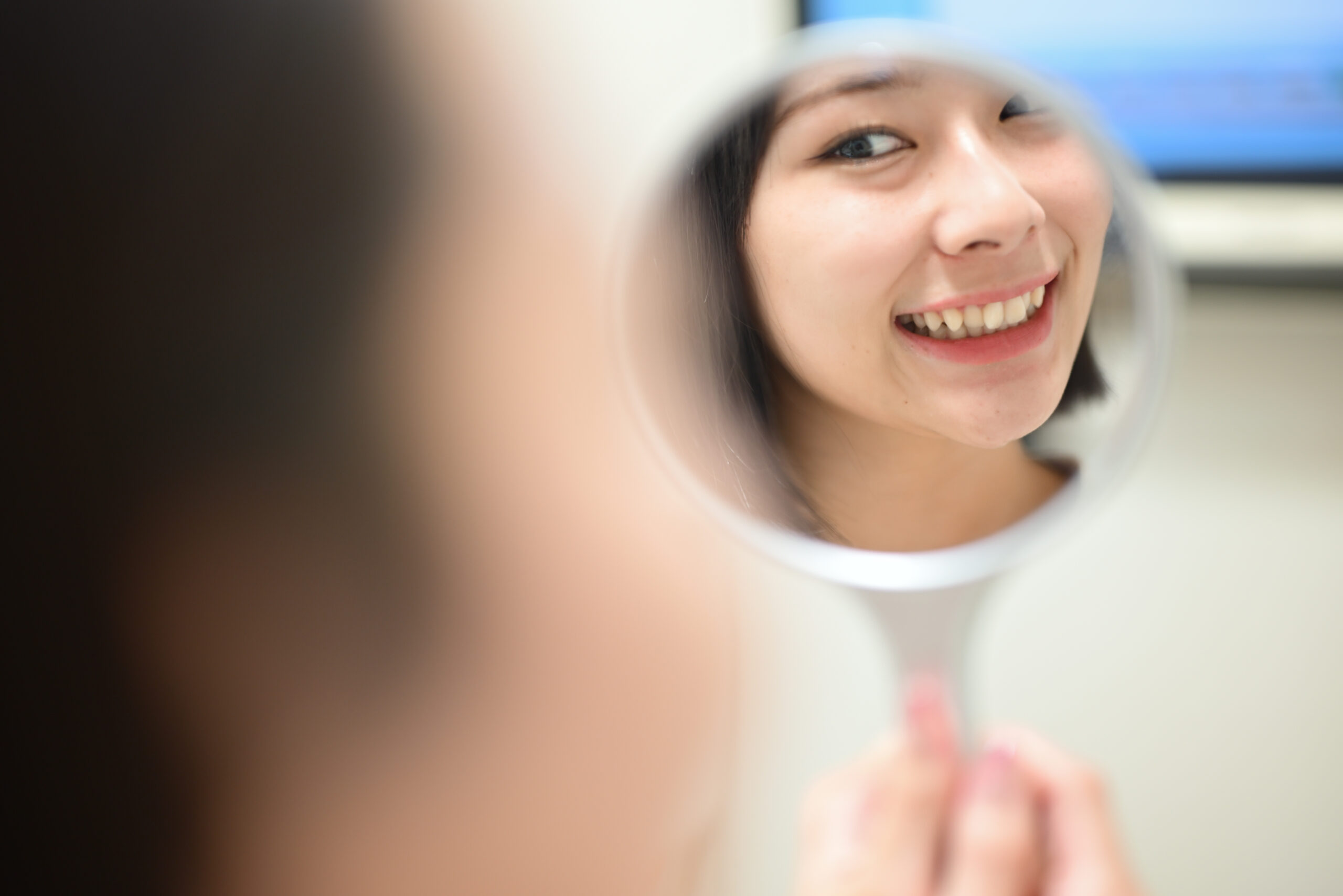 ホワイトニングは何回で白くなる？新丸子の歯医者が回数の目安を解説